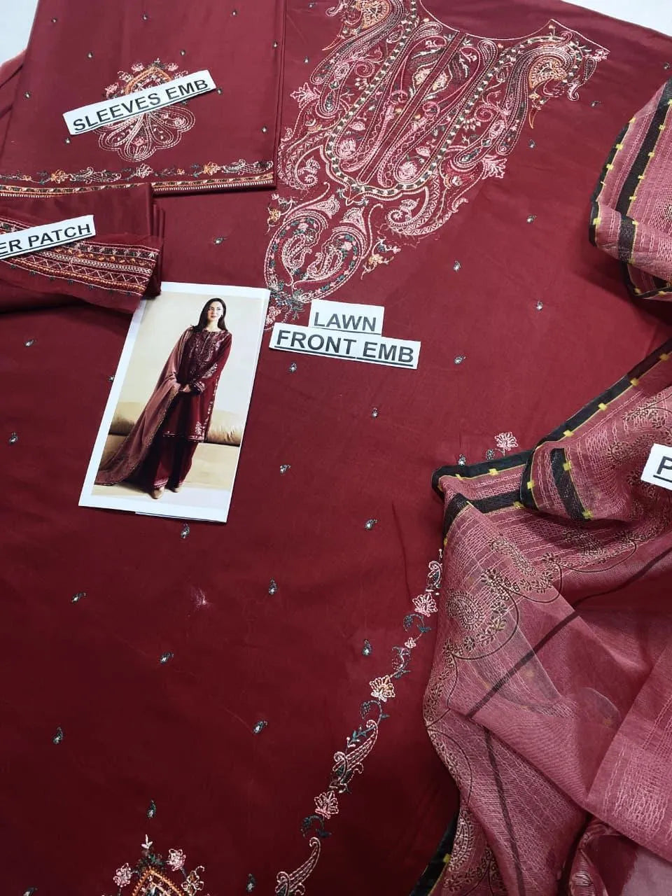 3 Pcs Women's Unstitched Embroidered Suit