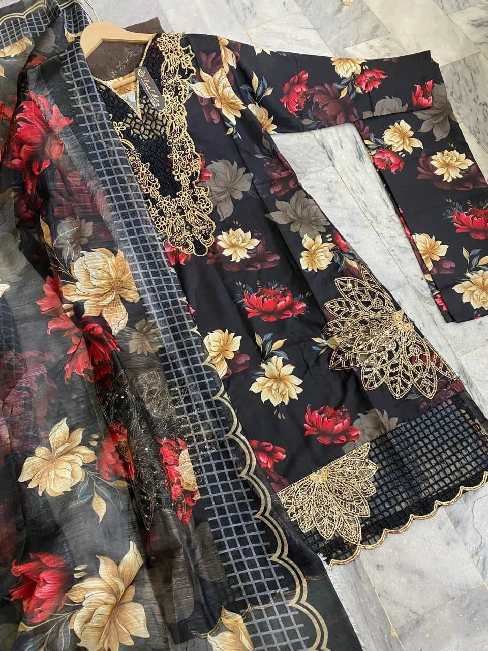 3 Pcs Women's Stitched Dobby Lawn Plain Suit