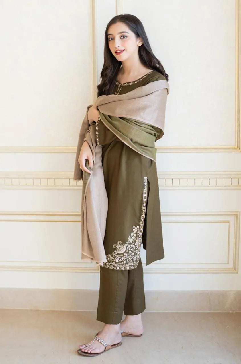 3 Pcs Women's Unstitched Embroidered Suit